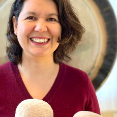 Claudia Kaminski Coaching EMDR Gongbad Berlin Gong-Klangbad